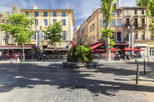 Terrain AIX EN PROVENCE : Recherche terrain sur Aix-En-Provence  pour construire une résidence avec Services