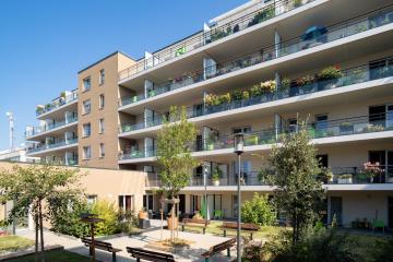 HAPPY SENIOR SCAMARONI