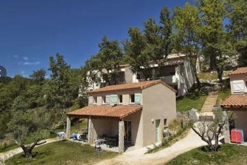 LE DOMAINE DES HAUTS DE SALAVAS